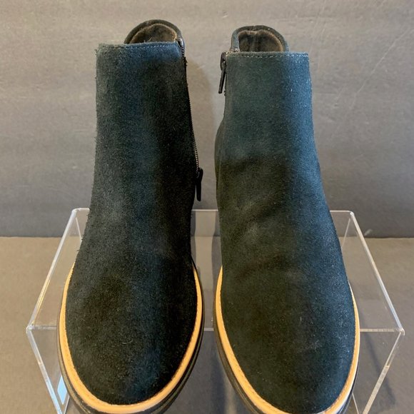 Collection by Clarks Women's NEW Sharon Swing Wedge Black Suede Bootie Size 6.5 - Picture 2 of 5